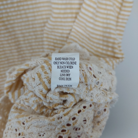 World Market Seersucker Embroidered Crochet Lace Trim Top, S/M - Picture 11 of 11